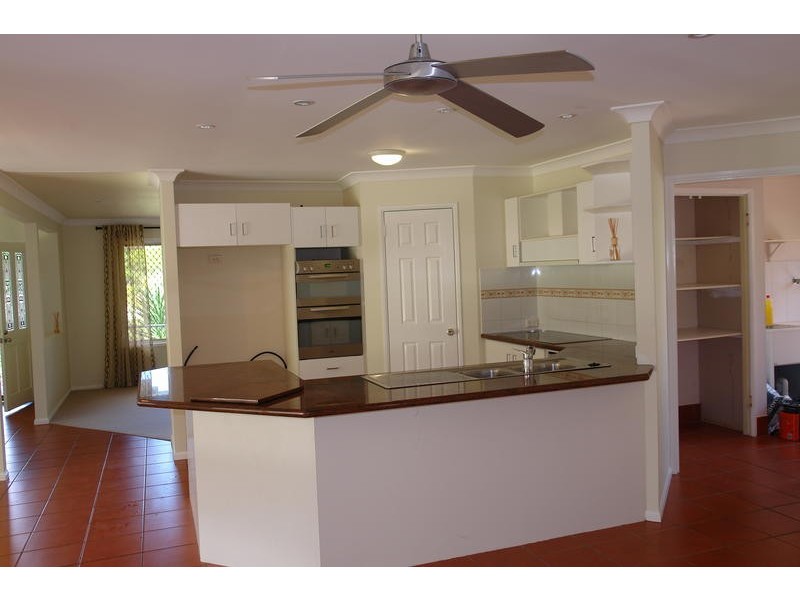 37 Gibson Cr, Bellbowrie QLD 4070